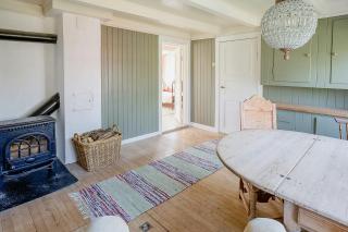 Historic Barn And Captain's House On Tromøya - 1