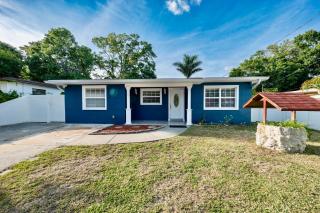 Cozy & Spacious Near Stadium - Tampa - 0