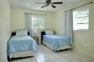Cozy & Spacious Near Stadium - Tampa - 2