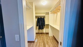 The Games House Retreat - 3 Bedrooms 3 Baths Sleeps 8, Free Parking - Calgary - 8