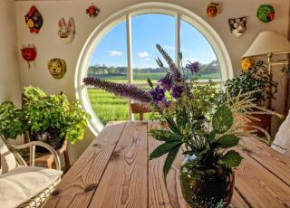 Unique And Charming Cabin In Rural Surroundings - 0