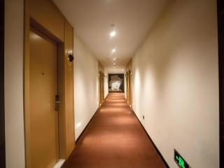 GreenTree Alliance Hotel Chongqing Fortune Plaza Xingfu Square Guangdianyuan Light Rail Station - Chongqing - 4