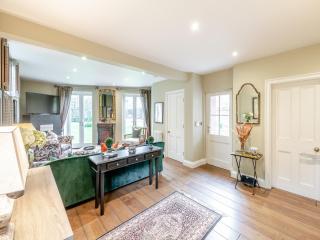 The Lodge - York - 7