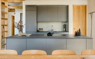 Stylish Design Retreat Near The Lake - 9