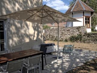 Charmant gîte rénové avec terrasse et parking au cœur de Montagney - FR-1-583-482 - 0