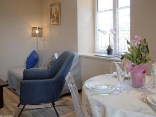 Charmant gîte rénové avec terrasse et parking au cœur de Montagney - FR-1-583-482 - 3