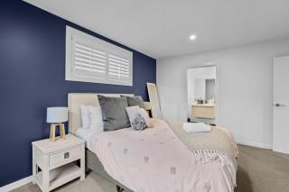 Stunning 3Bedroom Apartment Queenstown - 2