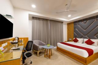 RR Residency - New Delhi - 8