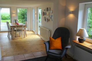 Charming Thatched Cottage - 8