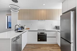 Relaxing 4BR Townhouse in Family-Friendly Area - Auckland - 2