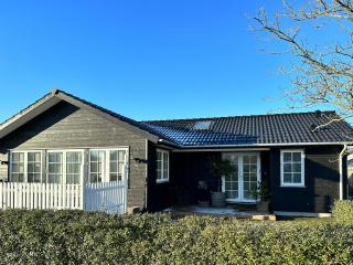 Stylish Summer House By Knudshoved Lighthouse - 9