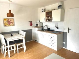 Gemütliche 2 Zi-FeWo mit Terrasse, Strandnähe, WIFI - Breege - 2