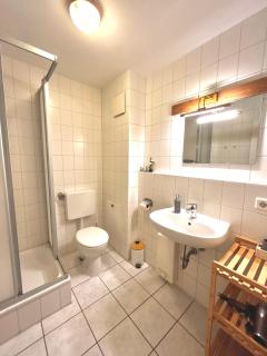 Gemütliche 2 Zi-FeWo mit Terrasse, Strandnähe, WIFI - Breege - 1