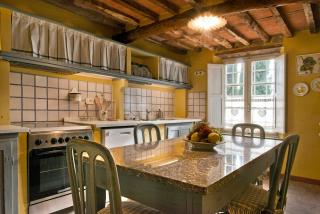 Traditional Farmhouse In Lucca Hills - 1