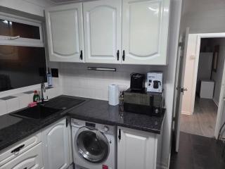 3 Bedroom Flat - Colchester- Train Station - Close to Town - 1