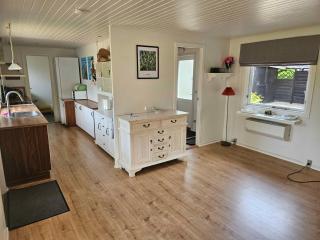 Cozy Cottage With Wilderness Bath - 6