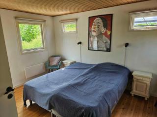 Cozy Cottage With Wilderness Bath - Føllenslev - 2