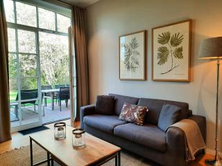 Getaway In East Frisia Elegant Lakeside Apartment - 2