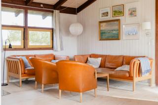 Family Home In Heather-Clad Landscape - 9