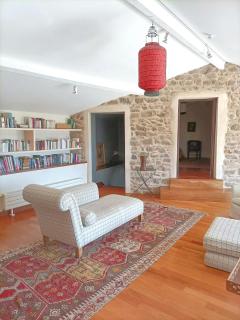 Family Home In The Heart Of Beaujolais - 2