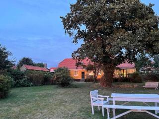 Historic Holiday Home Charm By The Sea In Hasle - Hasle - 0