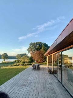 Stylish 70'S Villa With Forest And Lake View In Ry - 0
