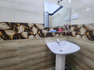 Fully Furnished Luxury Rooms with Sea View - 5