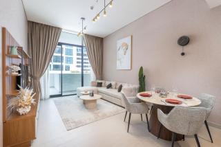 StayShort - Bright and airy 1 bed in JVC sleep 4 with Balcony! - 5