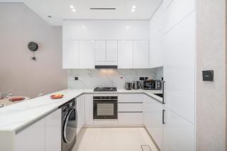 StayShort - Bright and airy 1 bed in JVC sleep 4 with Balcony! - 1