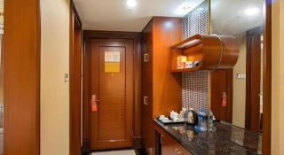 Yijian Holiday Hotel - Zhuhai - 3