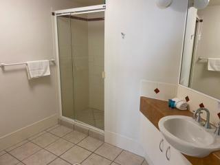 Kings Row Apartments - Caloundra - 9