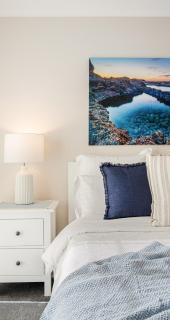 Cozy 4BR Home by Melb Airport, CBD & Watergardens - 0