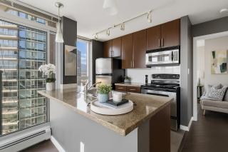 Cozy and Chic 2BR Home with Incredible Light and Views - Vancouver - 0