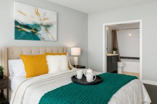 Cozy and Chic 2BR Home with Incredible Light and Views - Vancouver - 5