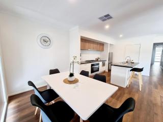Minta Estate 4bedrooms Berwick home no sharing - Berwick - 7