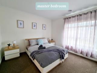 Minta Estate 4bedrooms Berwick home no sharing - Berwick - 4