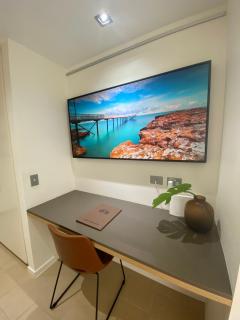 Lagoon Waterfront Oasis - Darwin - 3