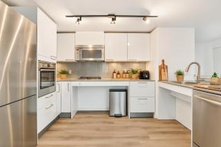 Urban 2BR Gem Close to BC Place and Downtown Core - Vancouver - 3