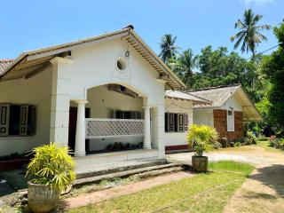 Silva's Place, Peaceful Budget Stay in Balapitiya - 6