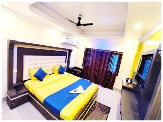 HOTEL As!sh Puri Near Jagannath Temple - Fully Air Conditioned Sea Side View Rooms #All Luxury -&- Spacious Room - Attached Balcony #Prime Location #Wi fi #Restaurant And Parking Facilities #Best Premium Hotel Puri !! - Puri - 1