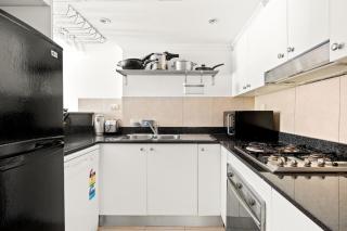 Green Views & Great Location Inner-City 1-Bed - Sidney - 5