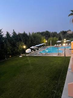 Banos Apartments and swimming pool - 4