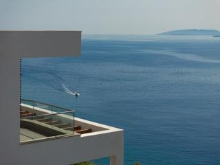 Villa Candia Lux, Heated Pool & Beachfront Access, By ThinkVilla - Palaiokastro - 9