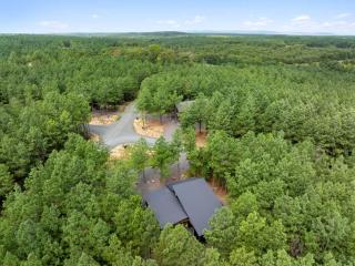 Whispering Retreat Sleeps 4 - 4