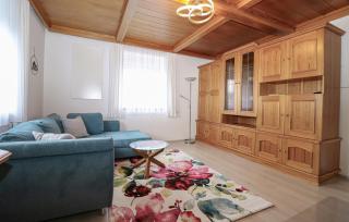 Lovely Apartment In Strau With Wifi - - 7