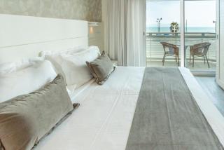 Club Hotel - Fronte Mare con Depandance adiacente - Riccione - 4