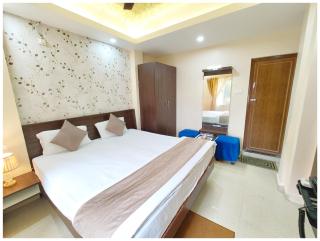 HOTEL THE! ARADHYA !PALACE Near Puri Sea Beach # Jagannath Temple # Air Conditioning Suite Room- Best Hotel In Puri - Puri - 8