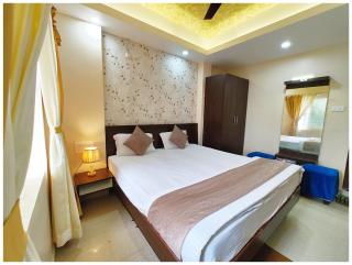 HOTEL THE! ARADHYA !PALACE Near Puri Sea Beach # Jagannath Temple # Air Conditioning Suite Room- Best Hotel In Puri - Puri - 6