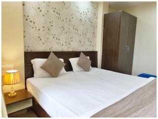 HOTEL THE! ARADHYA !PALACE Near Puri Sea Beach # Jagannath Temple # Air Conditioning Suite Room- Best Hotel In Puri - Puri - 3