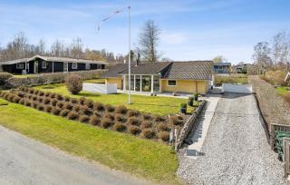2 Bedroom Nice Home In Juelsminde - Sønderby - 0